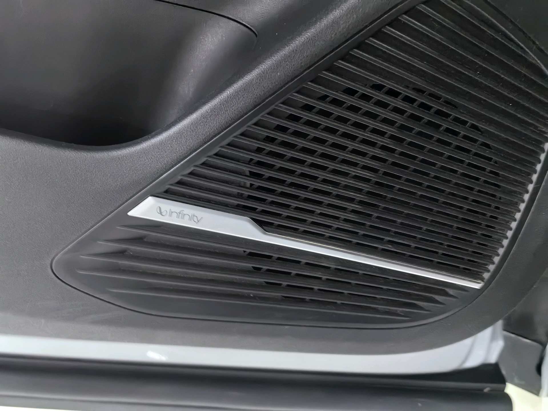 GEELY Boyue L 2023 car image #9