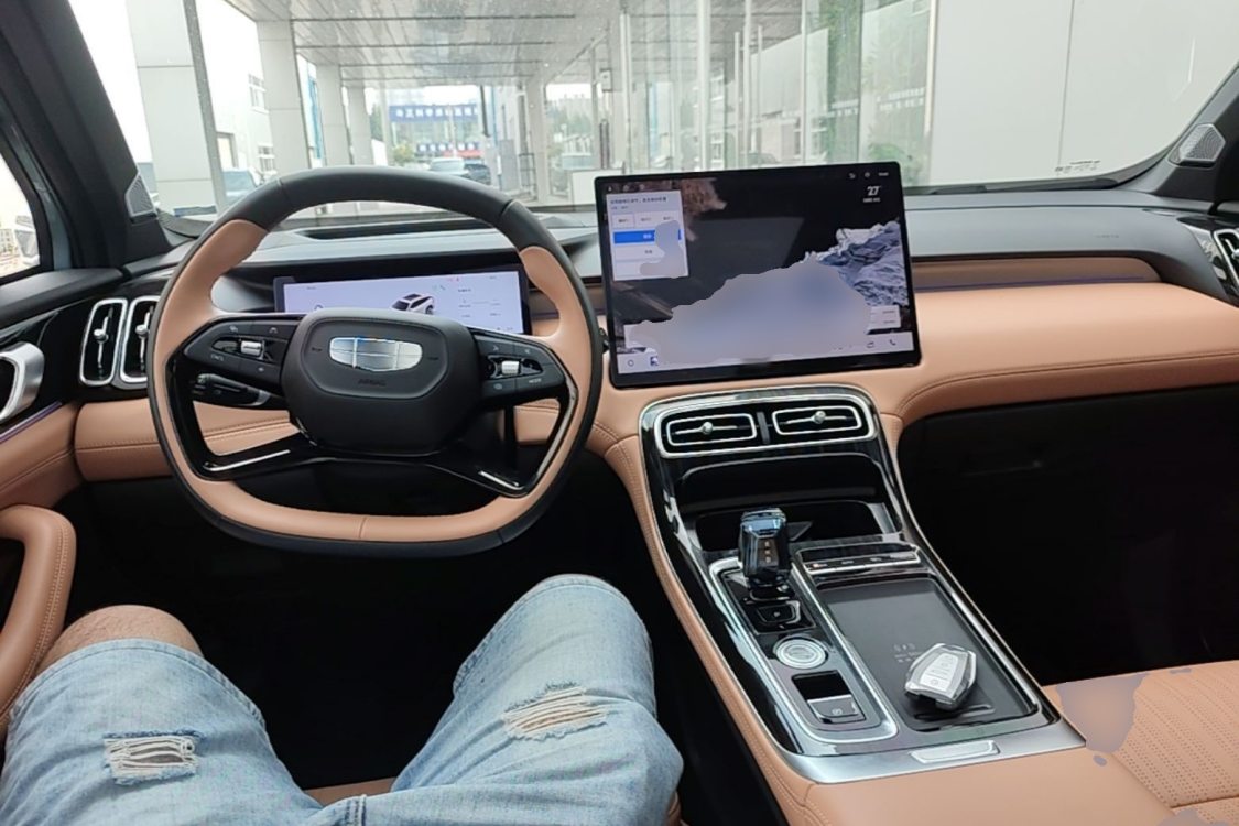GEELY Boyue L 2026 car image #10