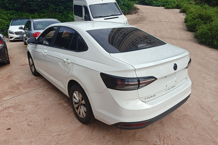 Volkswagen Lavida 2025 imagen de coche #5