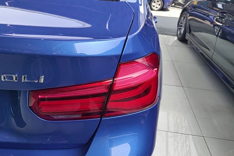 BMW 3 Series 2019 #8 BMW 3 Series 2019 car image #8
