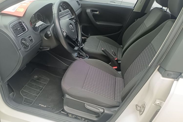 Volkswagen Polo 2017 car image #15