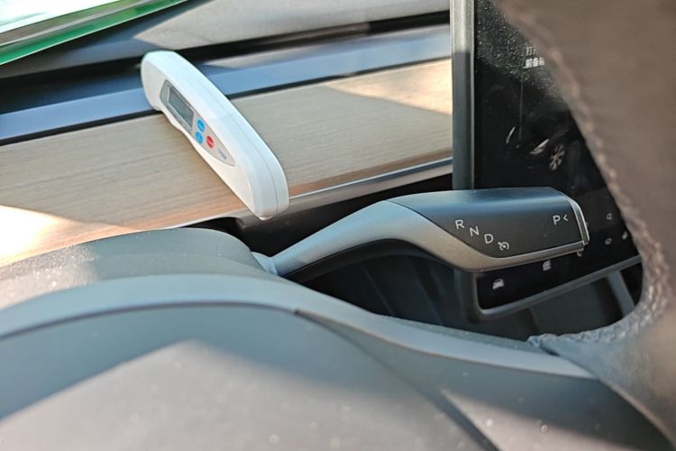 Tesla Model Y 2021 car image #14