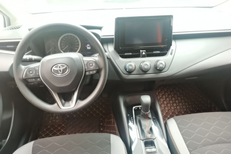 Toyota Corolla 2021 immagine di auto #10