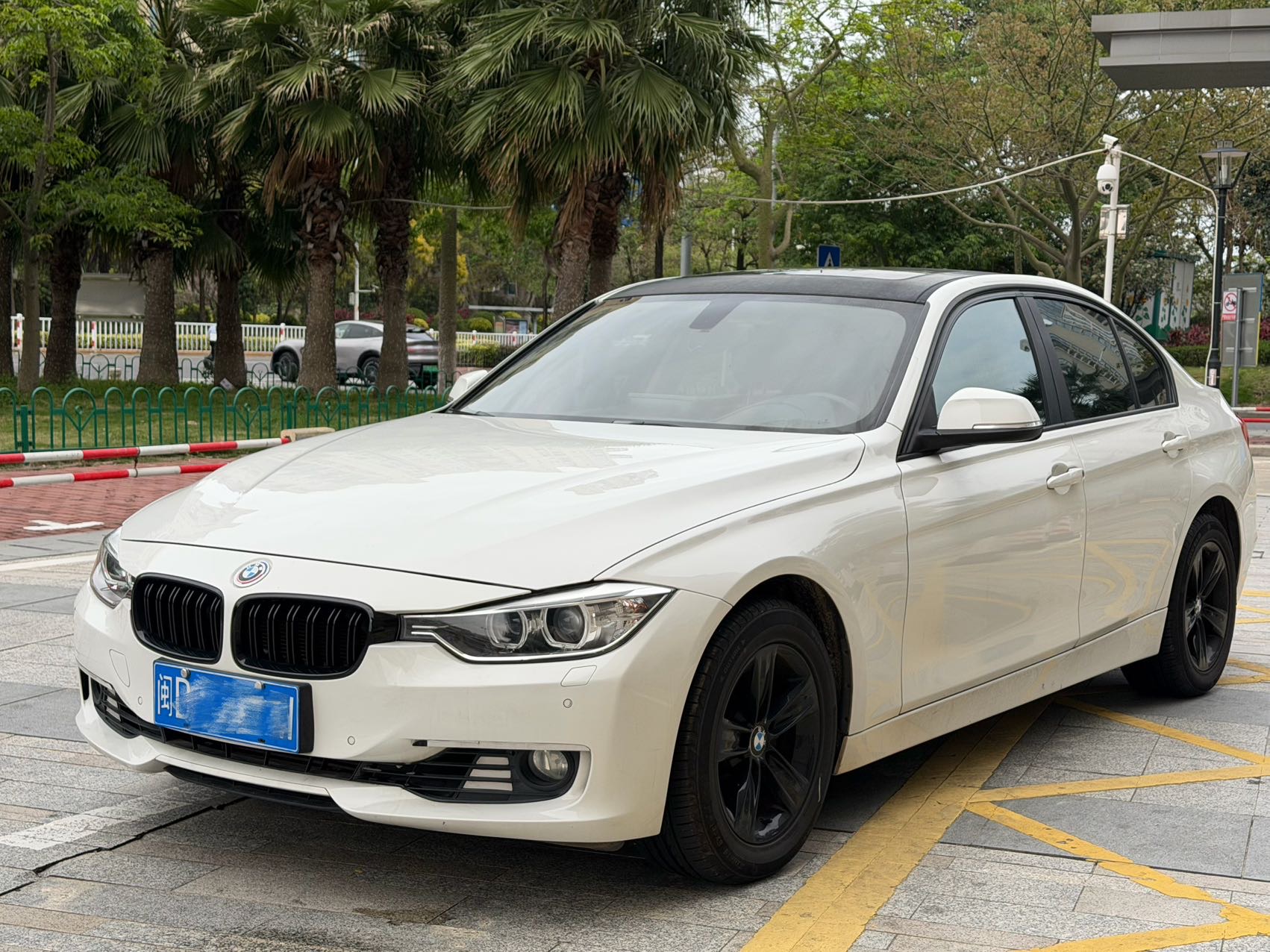 BMW 3 Series 2015 car image 