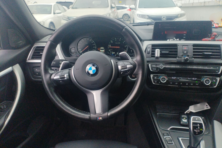 BMW 3 Series 2018 #11 BMW 3 Series 2018 immagine di auto #11