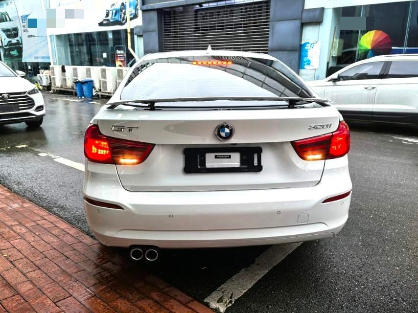 BMW 3 Series GT 2018 صورة سيارة #5