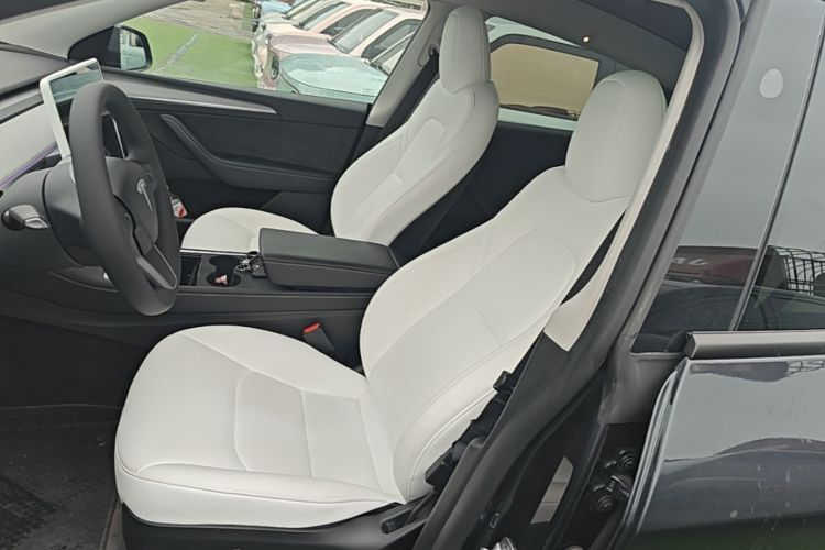 Tesla Model Y 2024 #15 Tesla Model Y 2024 car image #15