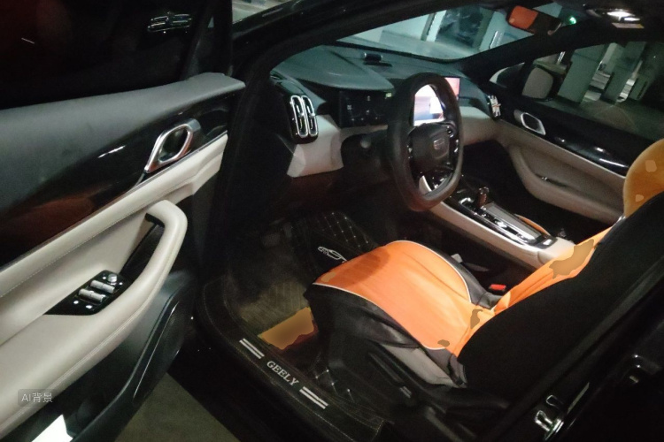 GEELY Boyue L 2025 car image #18
