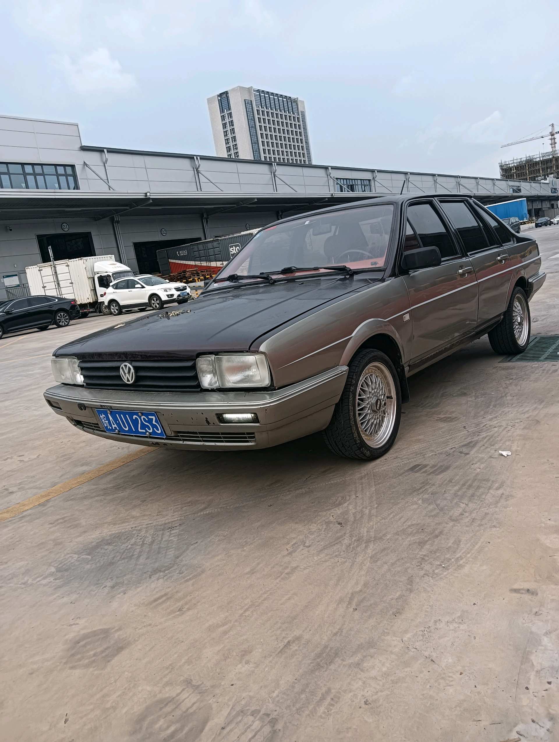 Volkswagen Santana Classic 2012 car image 