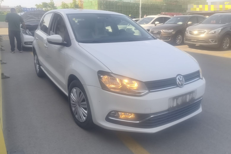 Volkswagen Polo 2016 car image #4