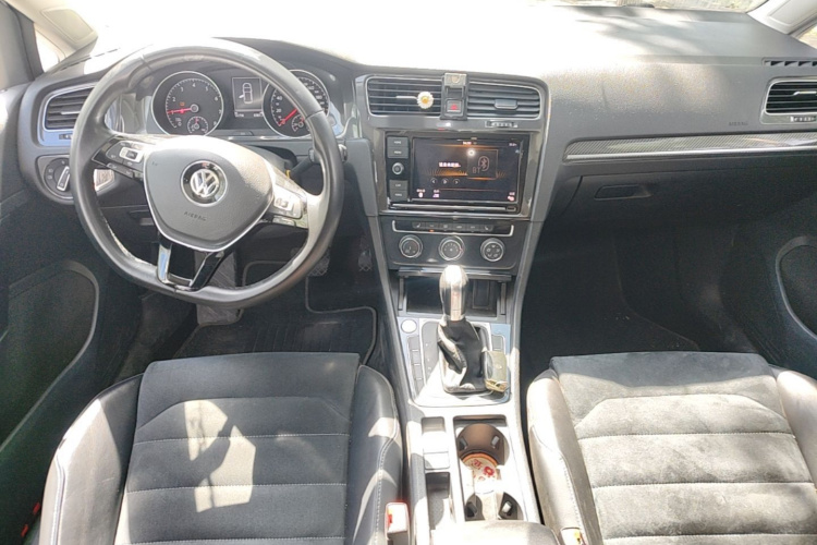 Volkswagen Golf 2019 #10 Volkswagen Golf 2019 car image #10