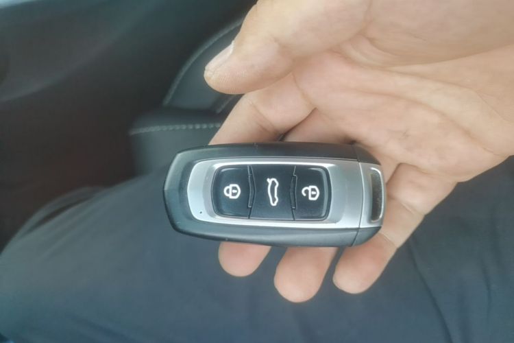 GEELY Emgrand 2018 car image #9