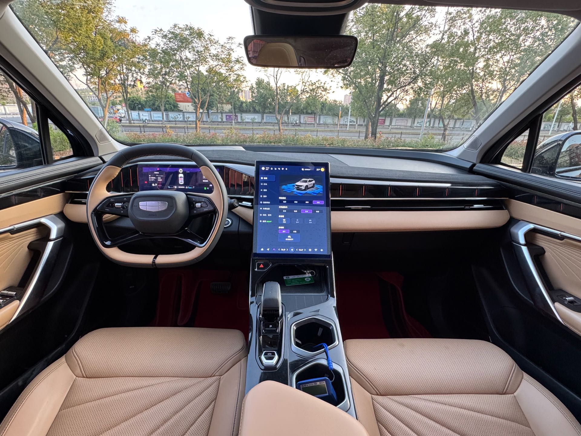 GEELY Boyue L 2023 صورة سيارة #8