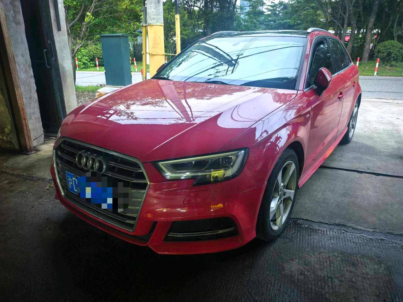 2020 immagine di auto 