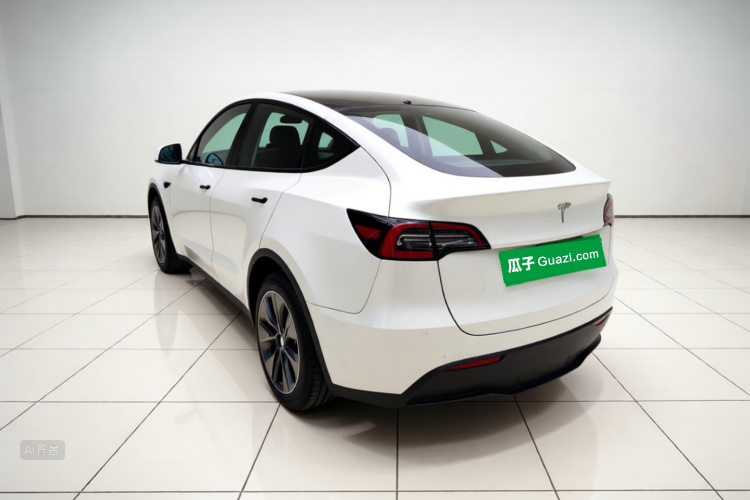 Tesla Model Y 2022 #5 Tesla Model Y 2022 car image #5