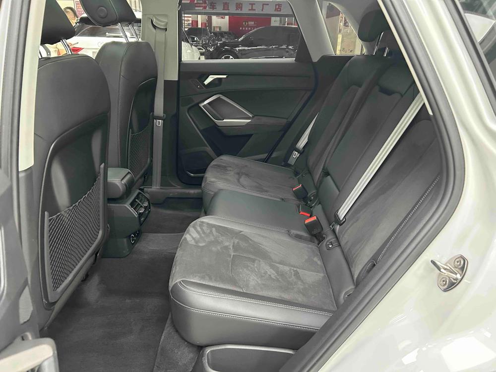 Audi Q3 2022 car image #23