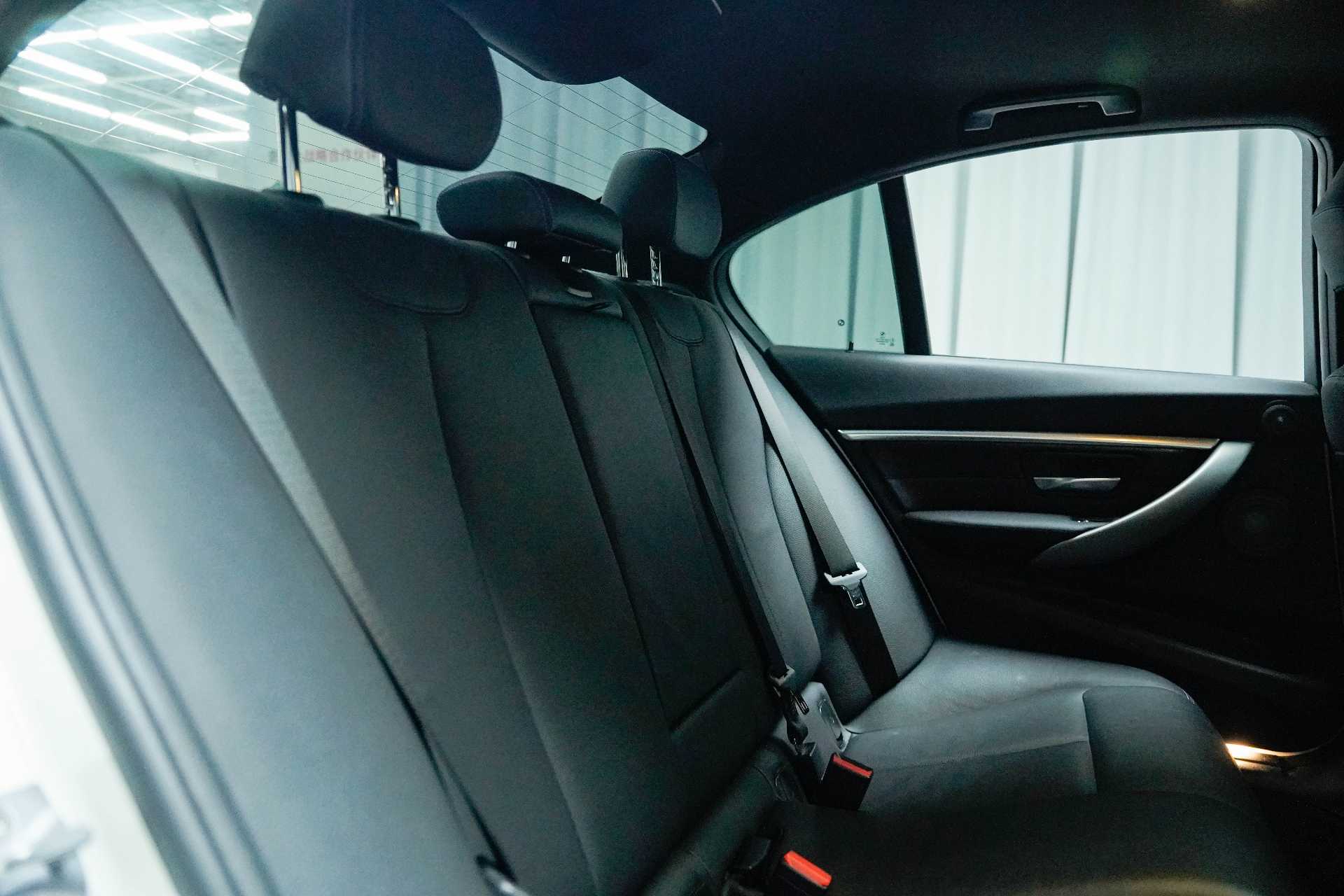 BMW 3 Series 2019 #4 BMW 3 Series 2019 imagen de coche #4