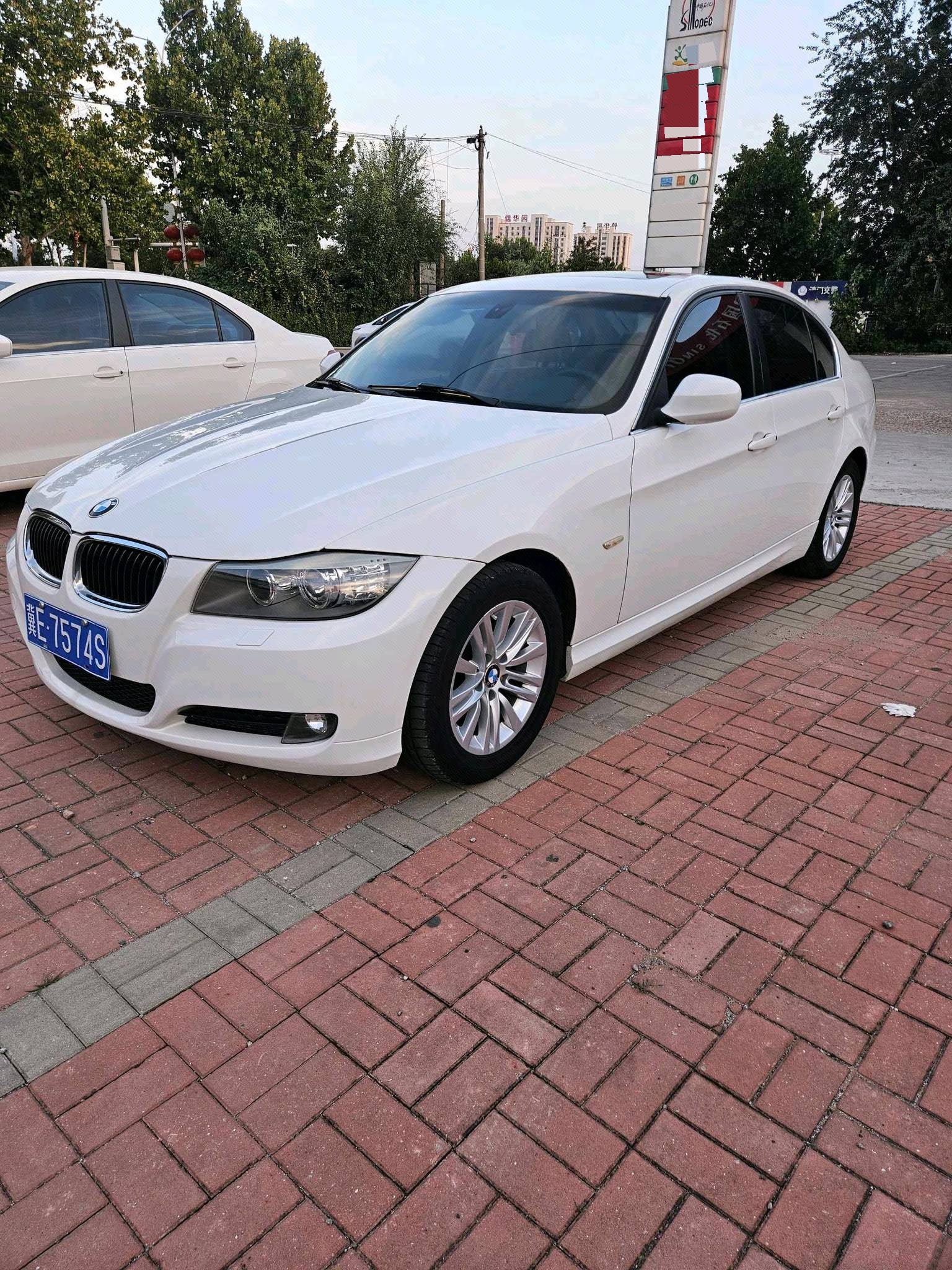 BMW 3 Series 2012 BMW 3 Series 2012 car image