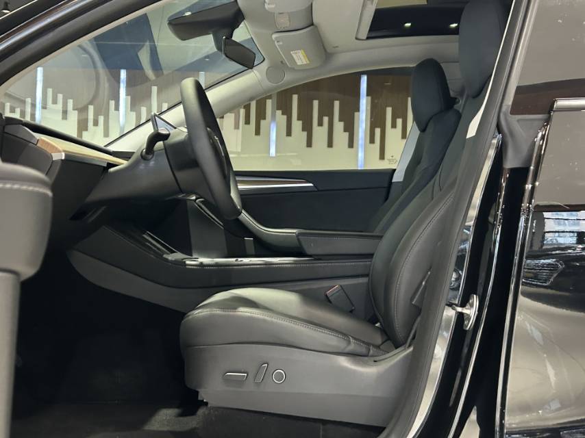 Tesla Model Y 2021 #5 Tesla Model Y 2021 car image #5