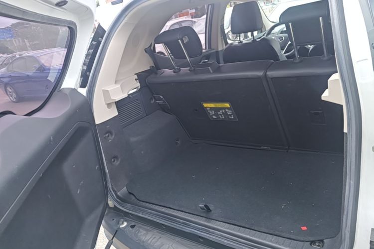 BYD Yuan New Energy 2019 immagine di auto #18