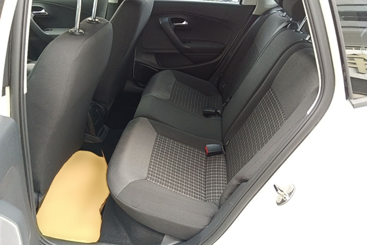 Volkswagen Polo 2016 car image #17