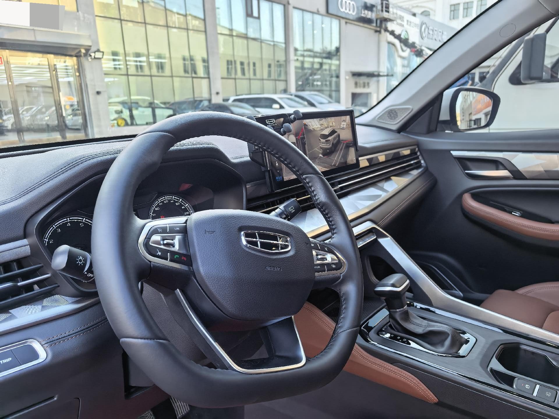 GEELY Vision X6 2023 car image #7