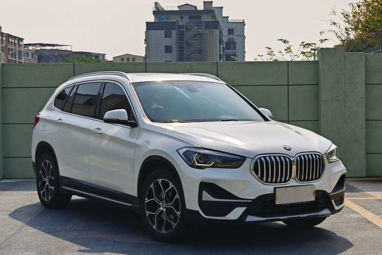 BMW X1 2022 #4 BMW X1 2022 car image #4