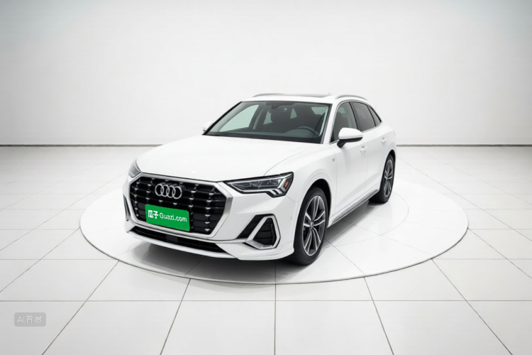 Audi Q3 2022 car image #2