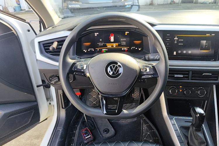 Volkswagen Polo 2023 #11 Volkswagen Polo 2023 car image #11
