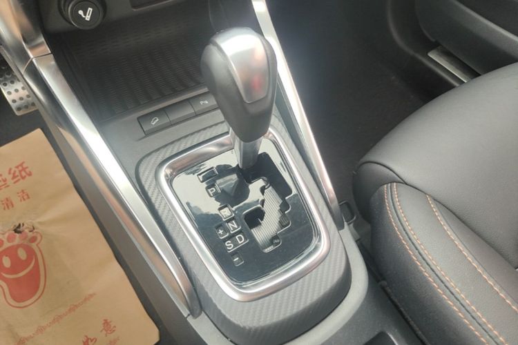 BYD Yuan 2018 #18 BYD Yuan 2018 car image #18