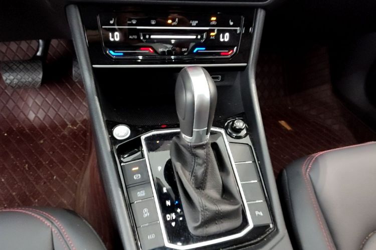 Volkswagen Lavida 2024 car image #14