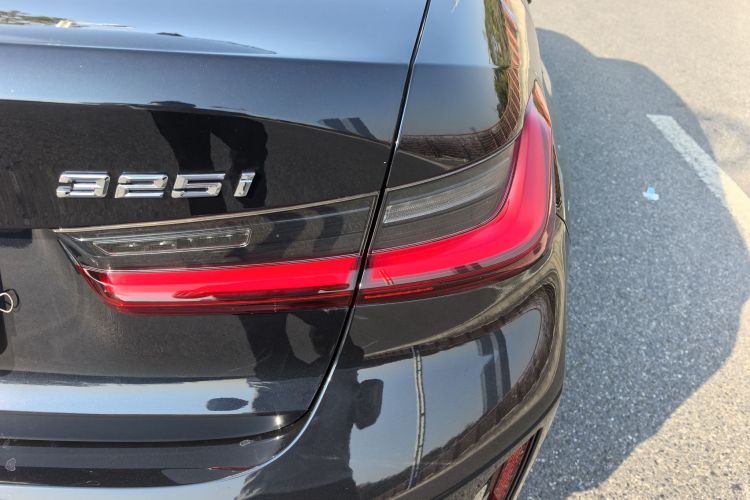 BMW 3 Series 2024 car image #12