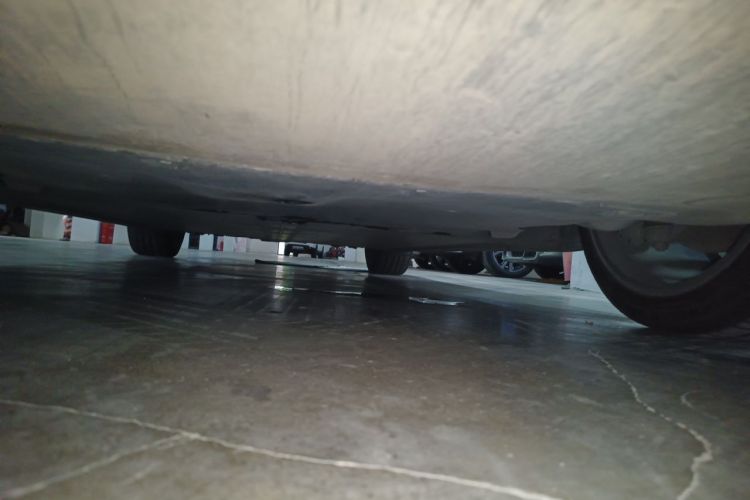 Tesla Model Y 2021 car image #30