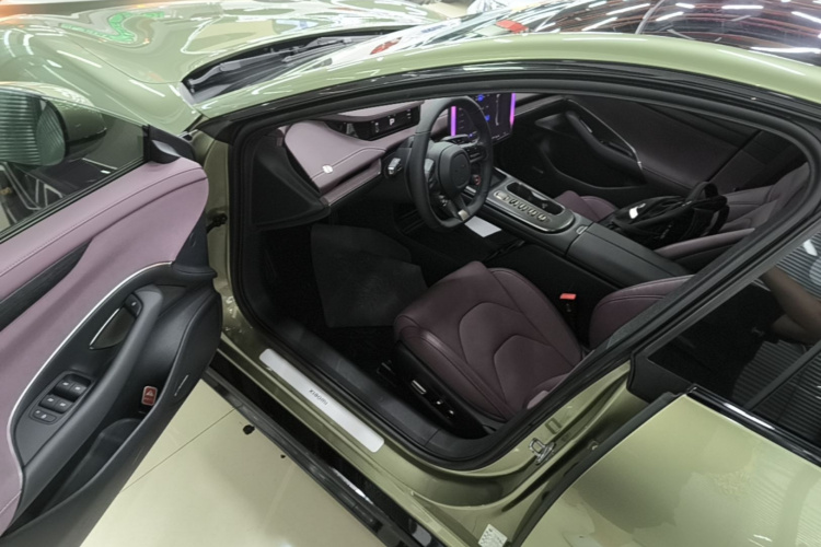 MI SU7 2024 car image #16