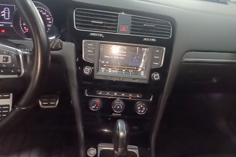 Volkswagen Golf 2017 #17 Volkswagen Golf 2017 car image #17