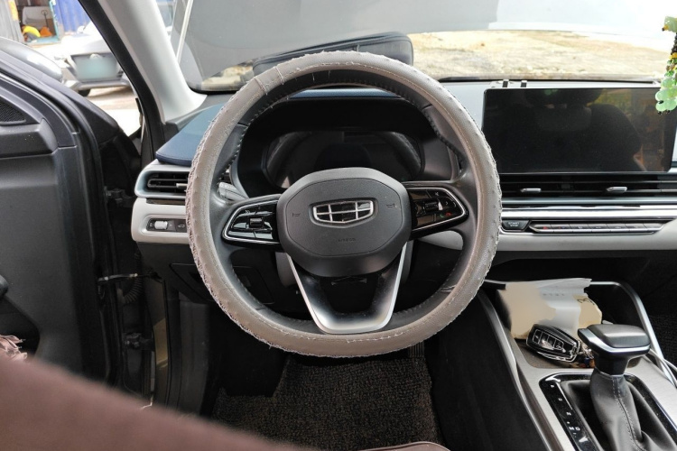 GEELY Emgrand 2022 #15 GEELY Emgrand 2022 car image #15