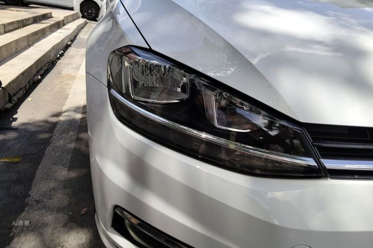 Volkswagen Golf 2020 car image #8