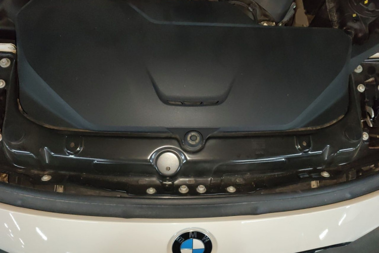 BMW 3 Series 2019 car image #20