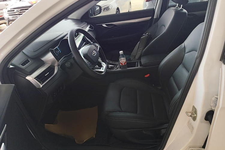 GEELY Emgrand 2020 #15 GEELY Emgrand 2020 car image #15