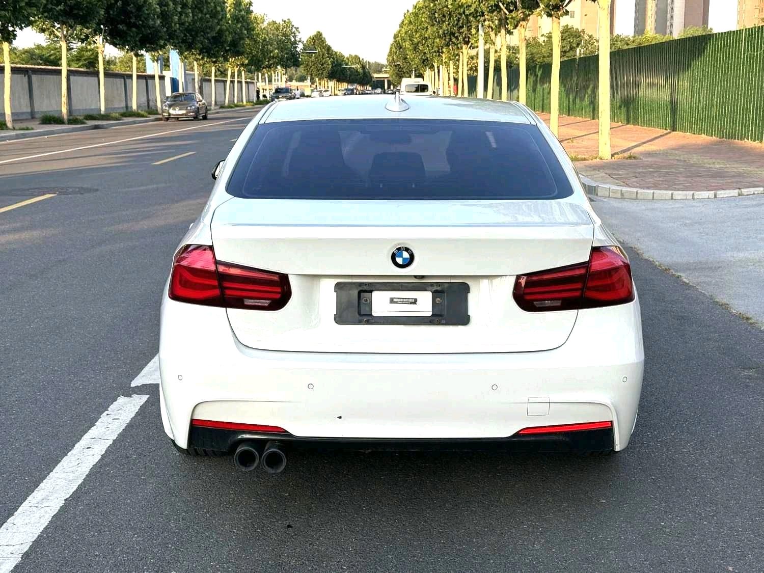 BMW 3 Series 2018 #4 BMW 3 Series 2018 car image #4