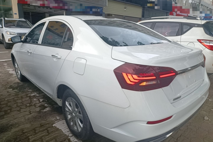 GEELY Emgrand 2021 car image #5