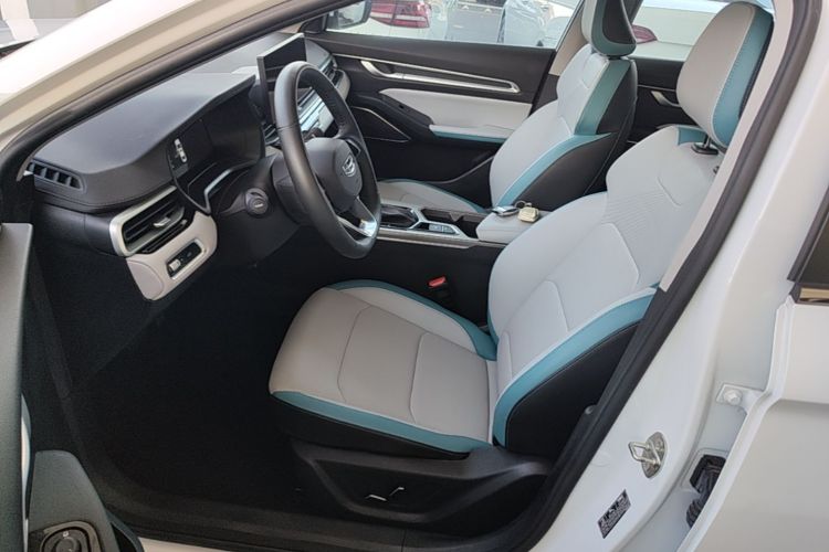 GEELY Emgrand 2023 car image #19
