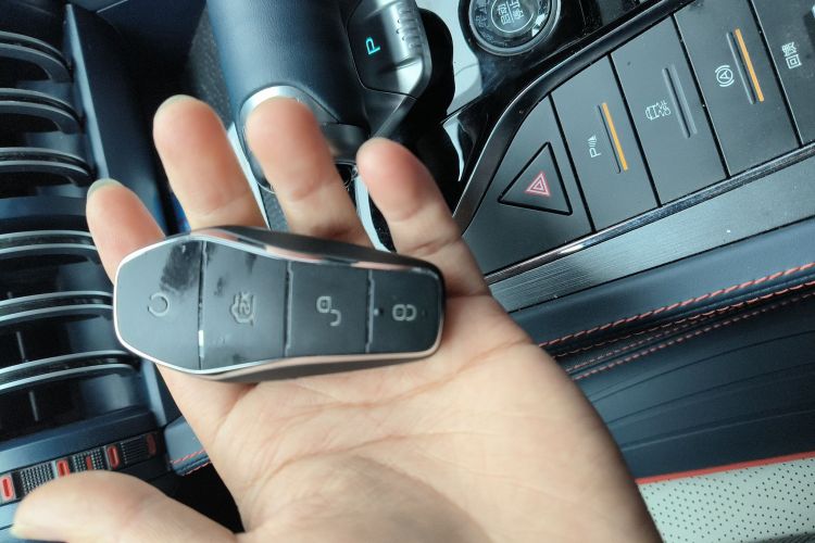 BYD Yuan Plus 2023 immagine di auto #9