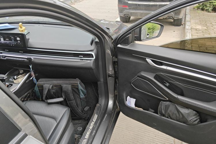GEELY Emgrand 2022 car image #21