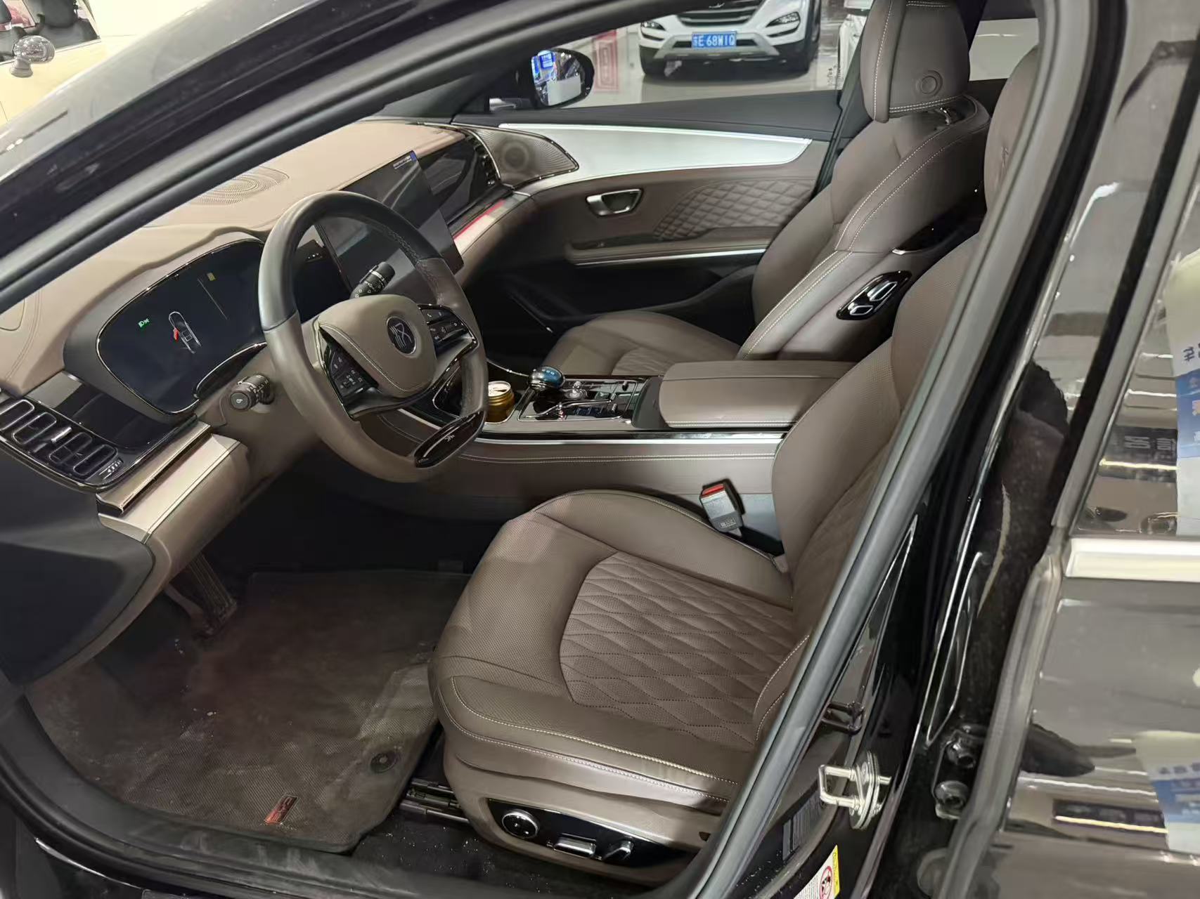 BYD Han 2024 car image #4