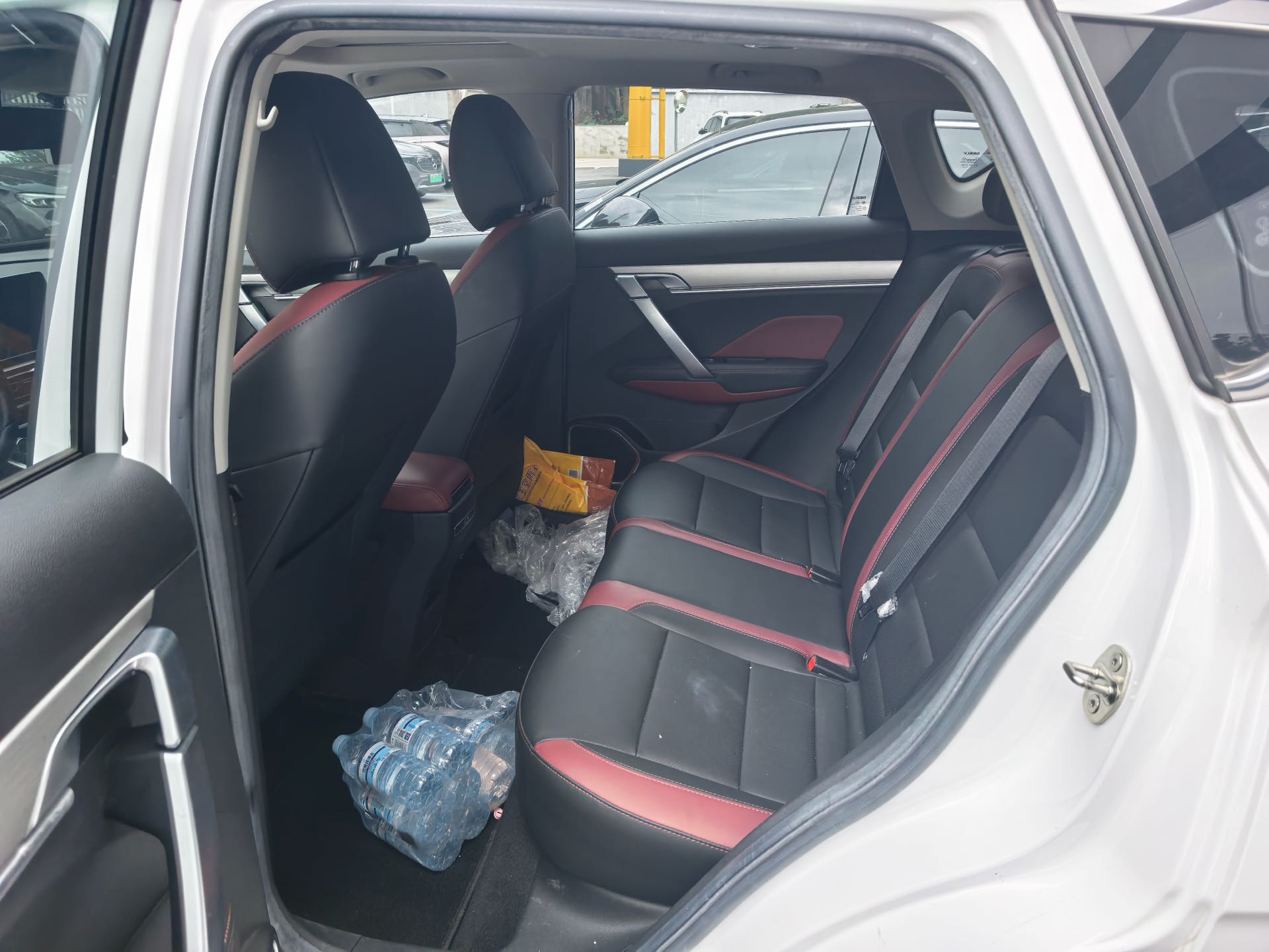 GEELY Coolray 2021 car image #3