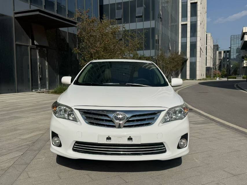 Toyota Corolla 2014 #2 Toyota Corolla 2014 car image #2