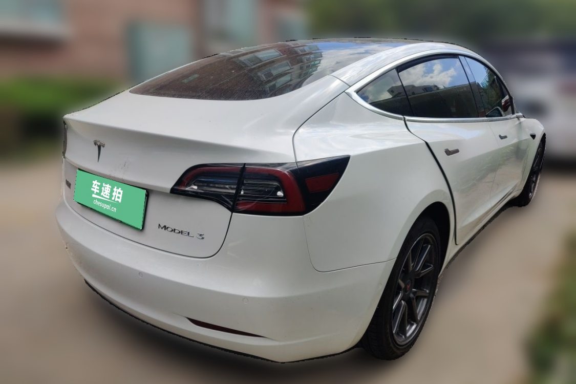 Tesla Model 3 2020 صورة سيارة #4