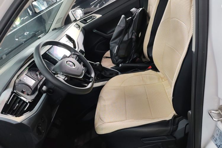 Volkswagen Polo 2021 car image #15