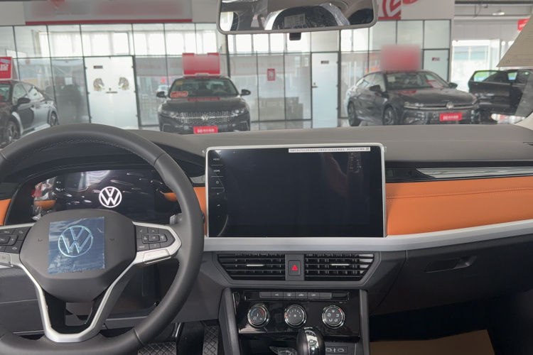 Volkswagen Bora 2026 car image #10